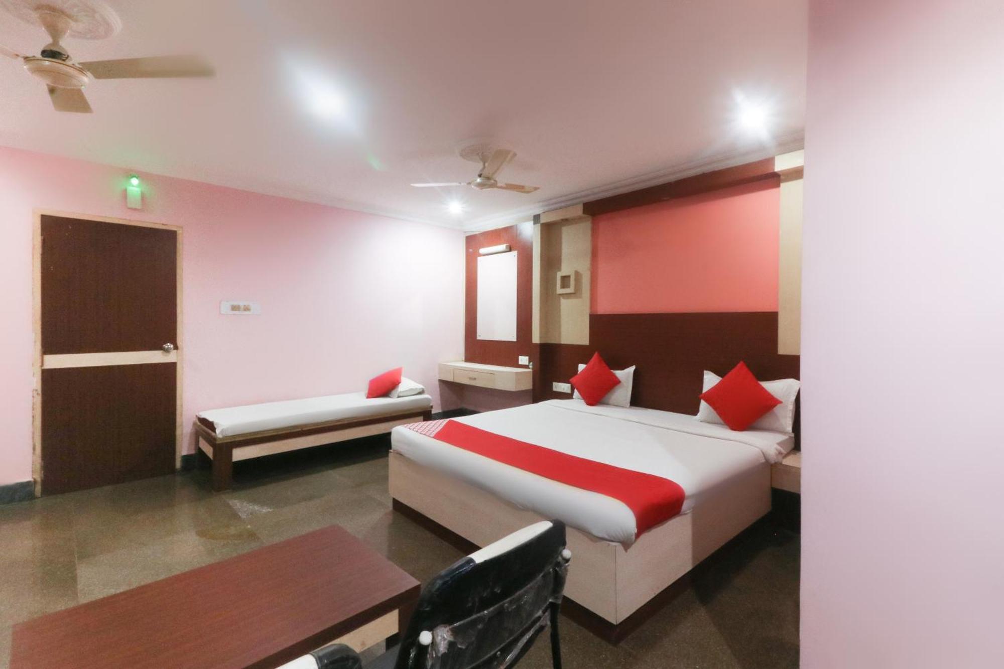 Hotel O Nirmala Residency بوهفانيشفار المظهر الخارجي الصورة